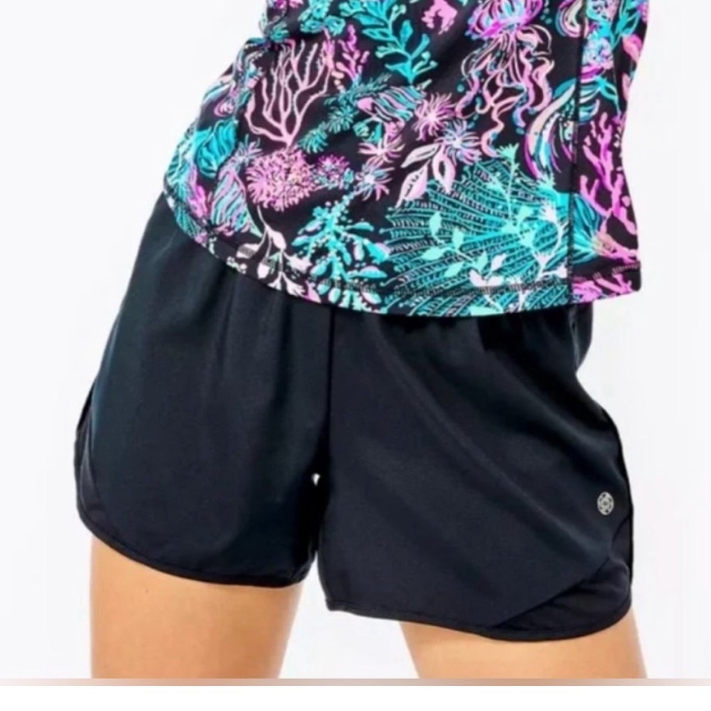 Never worn Luxetic Lilly Pulitzer Shorts